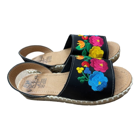 Black Embroidered Espadrilles Style Sandals from Mexico - Picture 3 of 3